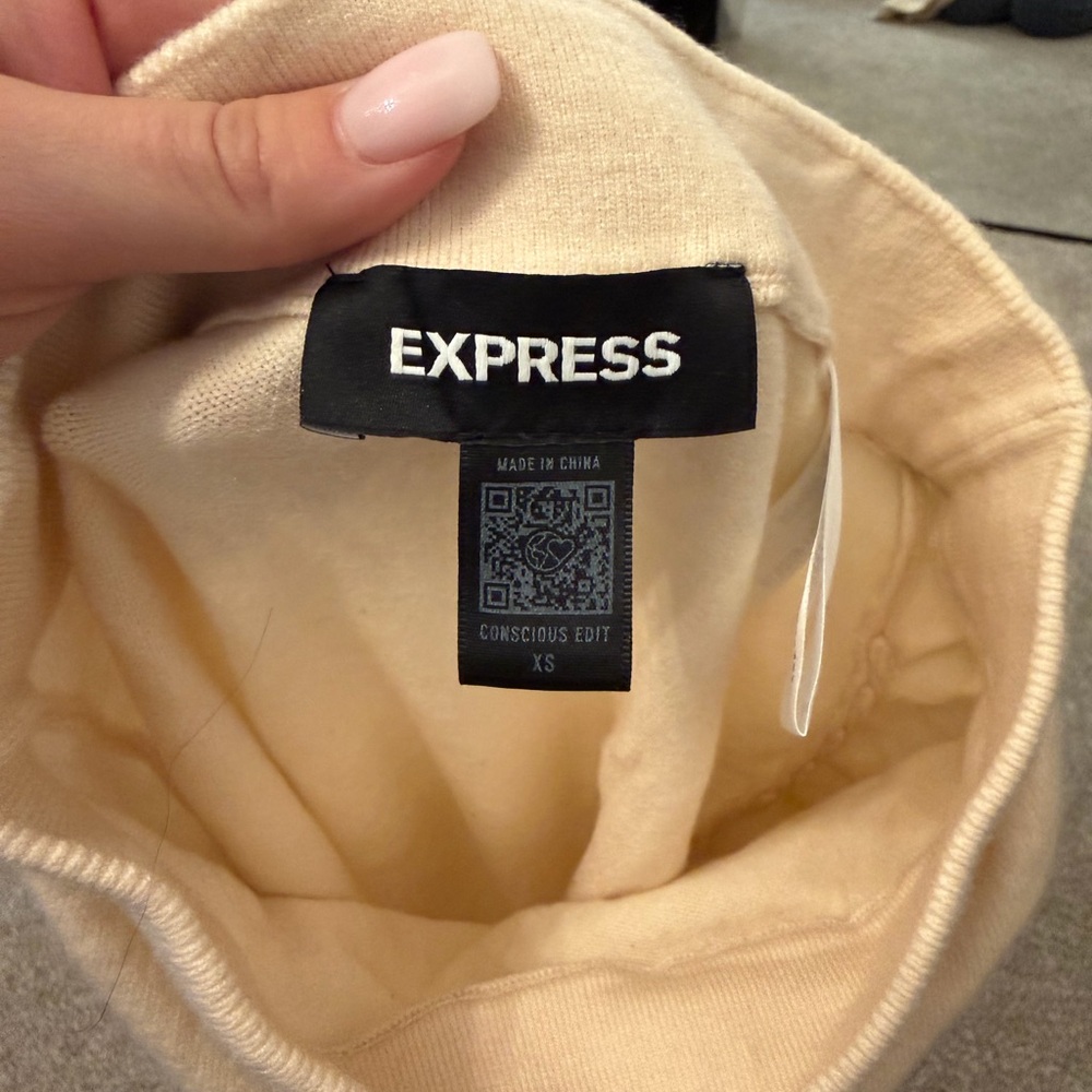 Express Light Cream Hoodie